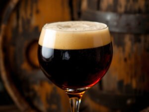 Quand la bière s’inspire du vin : l’art du vieillissement en fût de chêne 